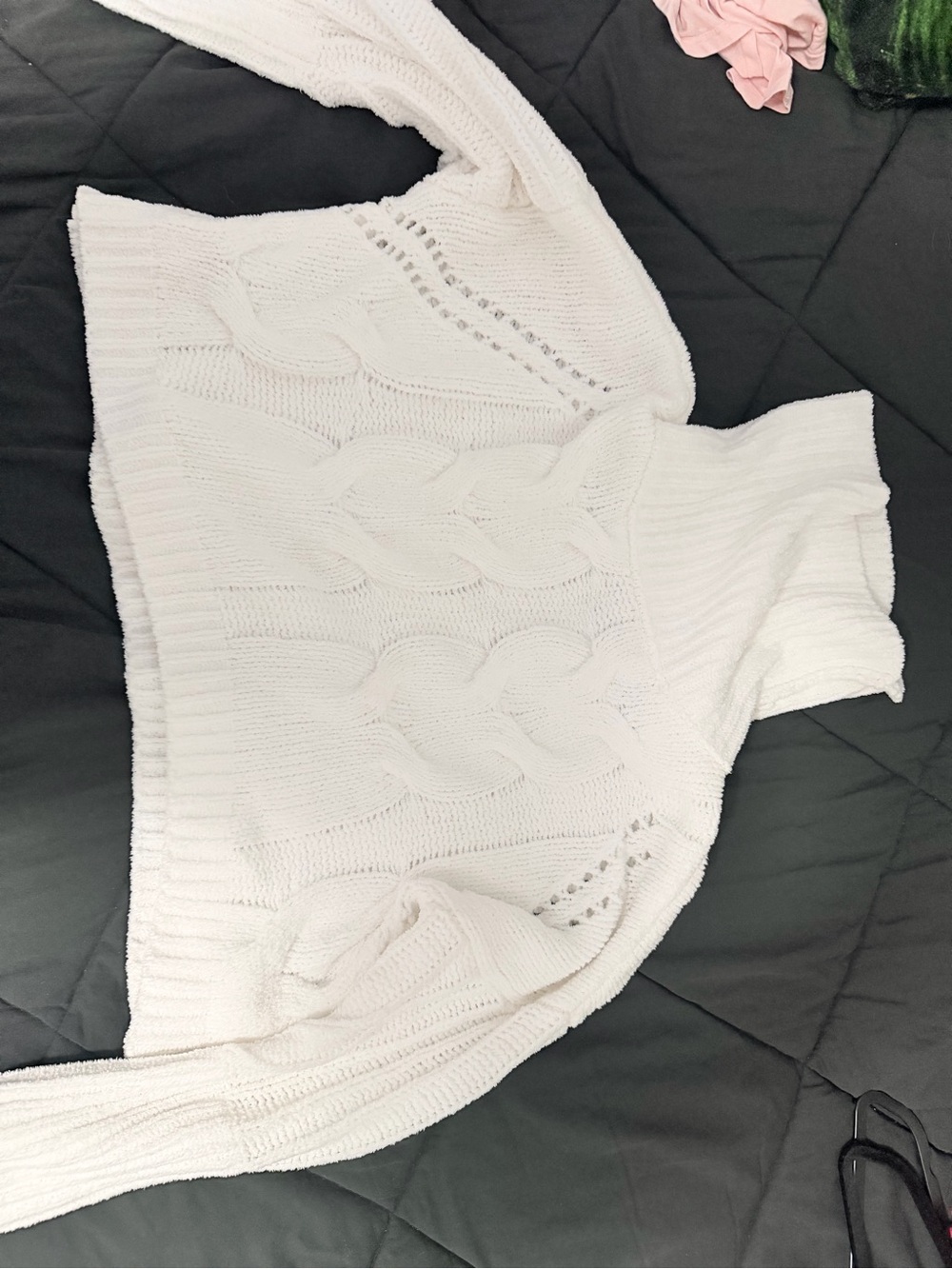 Women’s Cream Cable-Knit Turtleneck Sweater